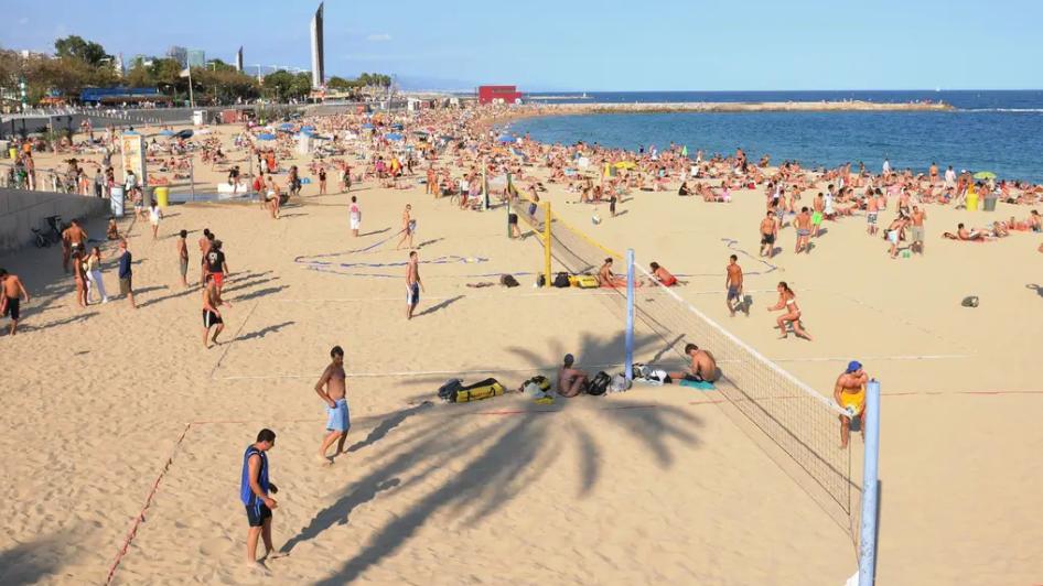 España emite una actualización cuando los británicos advierten más de £ 85 por día para los turistas
