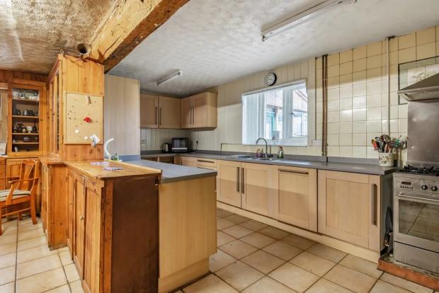Stroud News and Journal: Kitchen (Zoopla)
